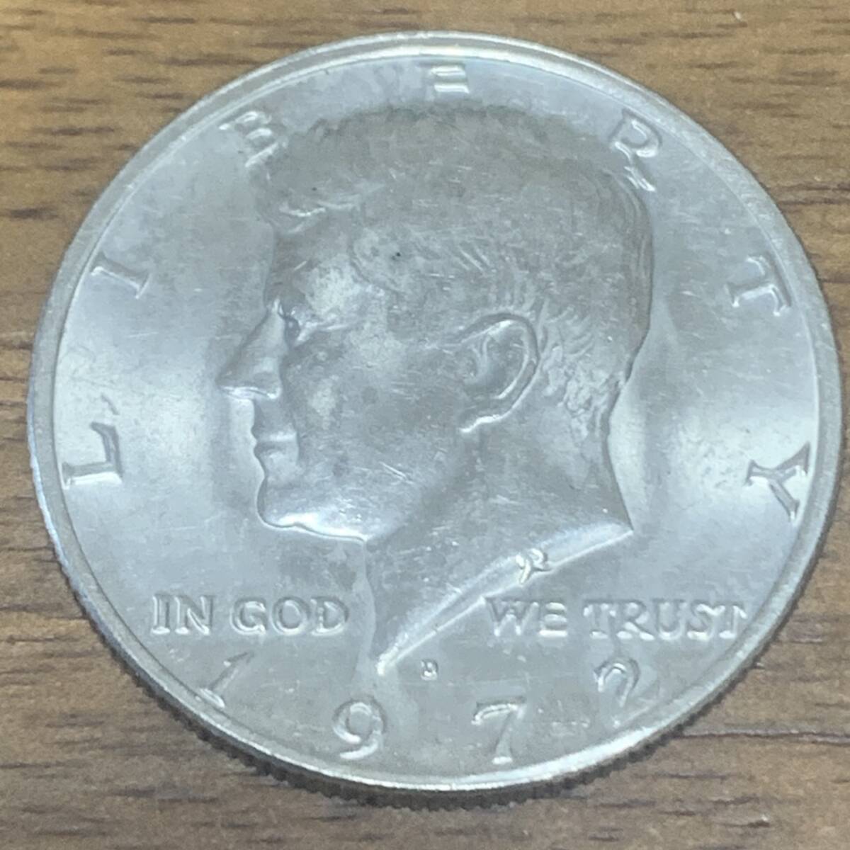 1972年 ケネディ50セント硬貨 USA 貨幣 ハーフダラー アメリカ 美品 こ09_画像1