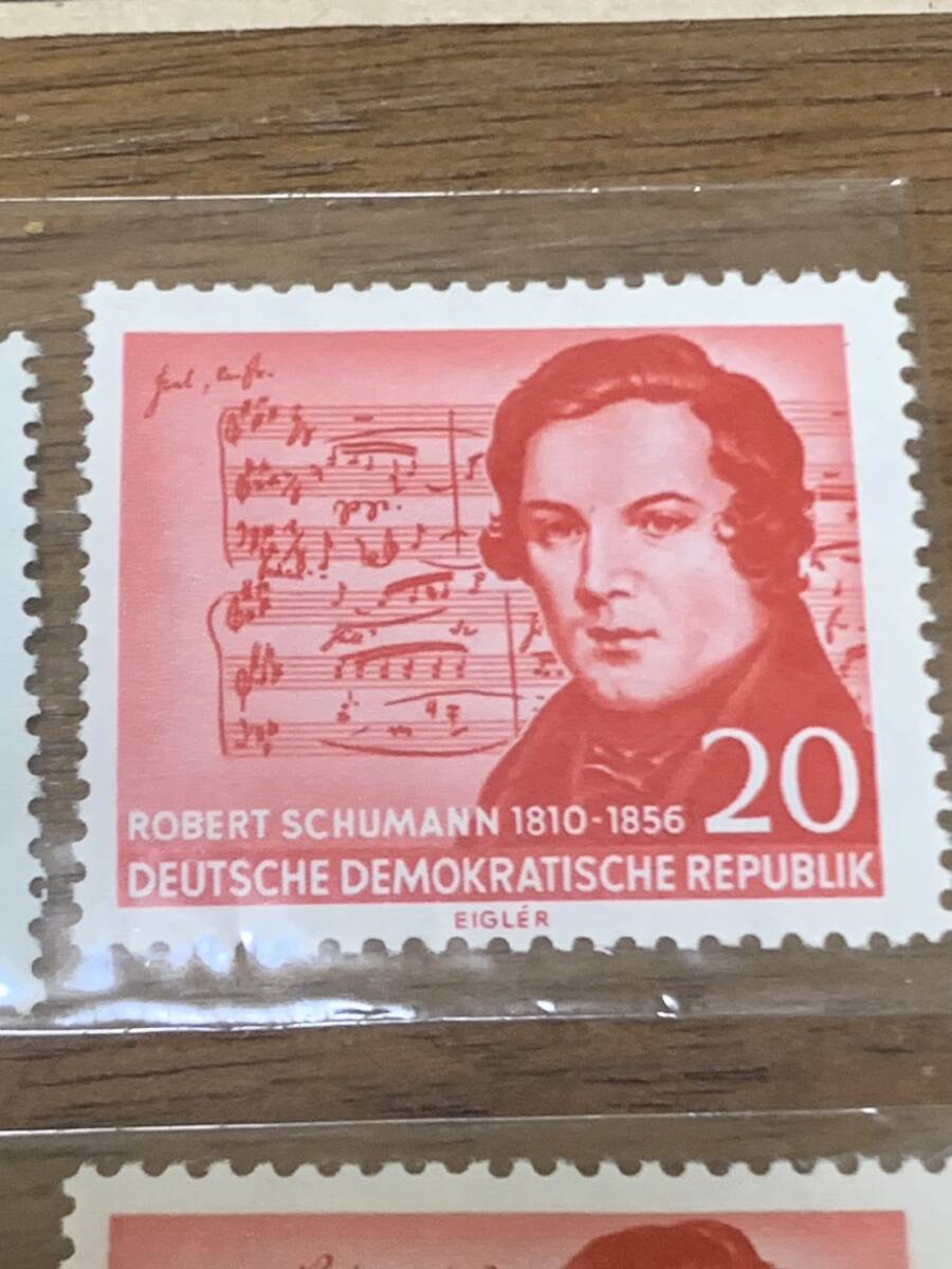 東ドイツ.1956年　音楽家切手　作曲家シューマン　2種＋２種（楽譜・改訂版）未使用 新聞付き 同封可能 キ79_画像4