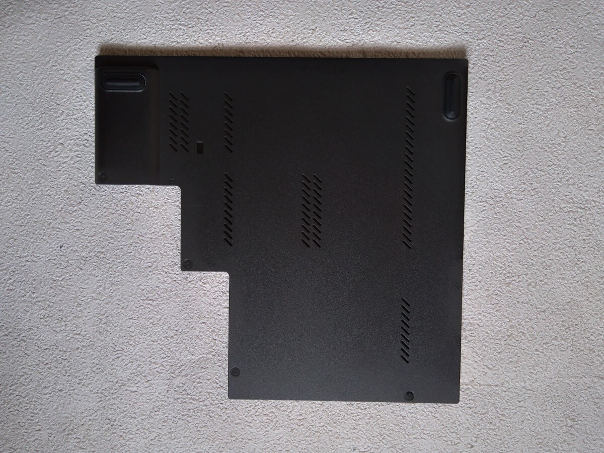 ★Lenovo ThinkPad L540用 底面のふた 稼働品！の画像1
