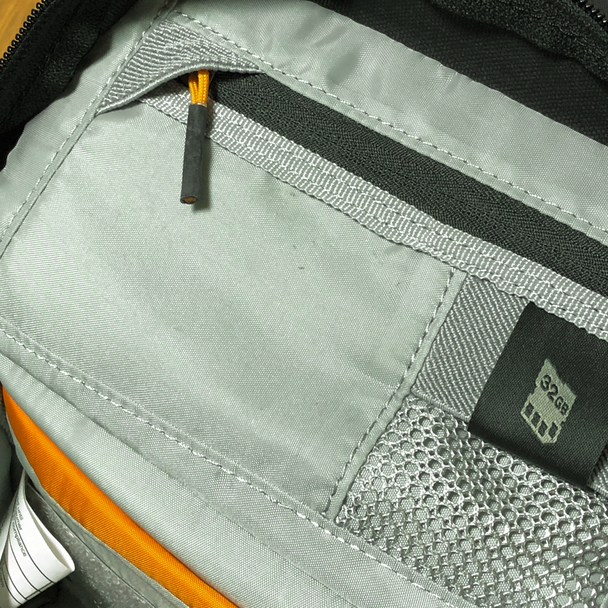 Lowepro Nova 140 AW II ロープロ ノバ LP37207-PKK ブラック 140AW カメラバッグ_画像6