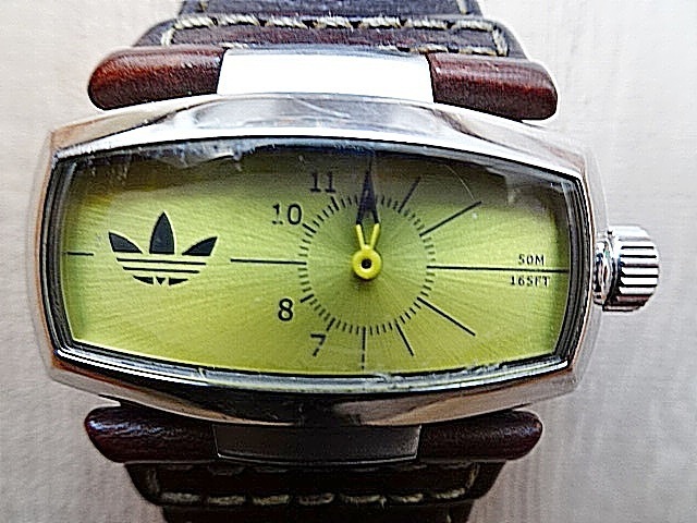 腕時計 ADIDAS アディダス 三つ葉 ビンテージ アナログ腕時計 USEDの画像1