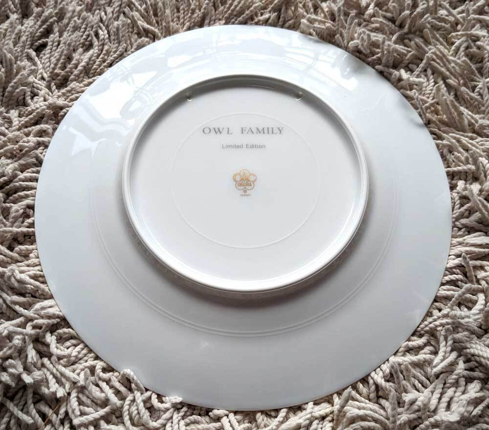 tam_037 美品！ 限定品 大倉陶園 クリスマスプレート 白磁 OKURA CHINA CHRISTMAS PLATE お箱入り 20cm ★ 2002 OWL 梟 フクロウ みみずくの画像2