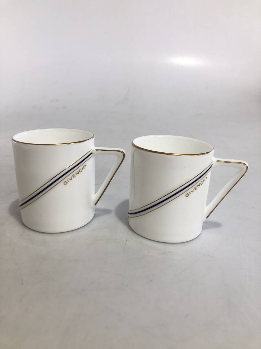 HB047　GIVENCHY　ジバンシー　カップ＆ソーサー　YAMAKA　ホワイト　金彩　２客セット　Bone　China_画像2