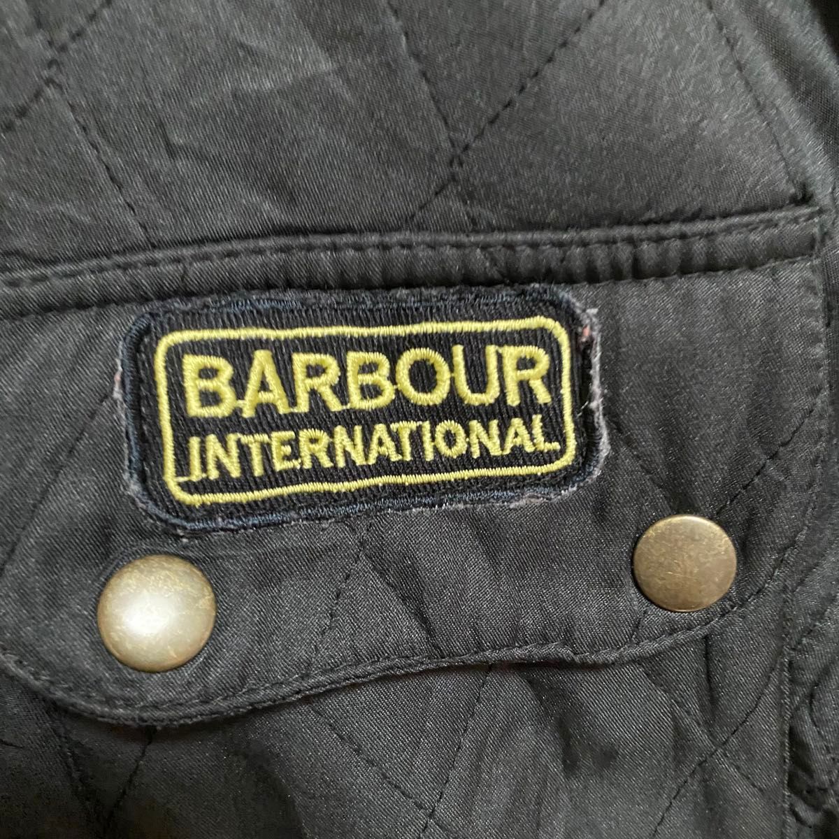 Barbour バブアー　インターナショナル　キルティングジャケット　フリースライナー