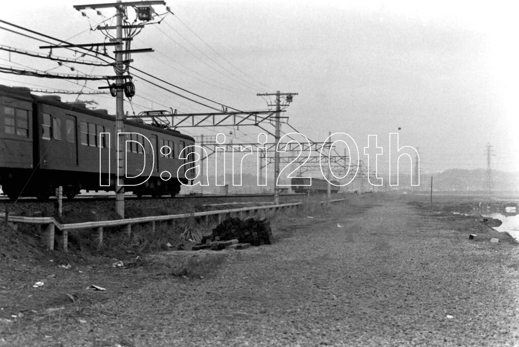 R0031-6【古い 鉄道 白黒 モノクロネガ】35mm 6コマ◇昭和43年 横浜線 原町田 行き ※鉄道 駅 電車 汽車 蒸気機関車_画像3