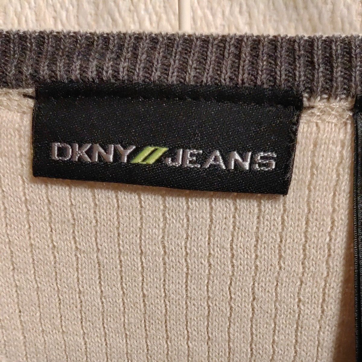 週末お買い得！美品【DKNY JENS】サーマル 長袖シャツ　Ｍサイズ 薄いベージュ系