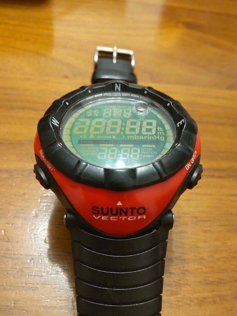 超美品 初期型 レア SUUNTO スント VECTOR ベクター 赤 RED 