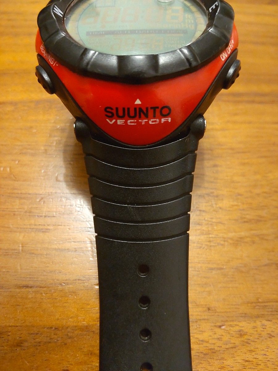 超美品 初期型 レア SUUNTO スント VECTOR ベクター 赤 RED 