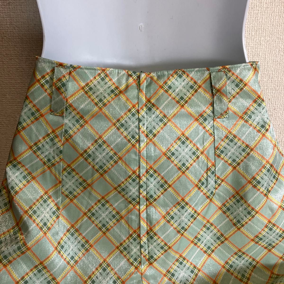 スカート　63   日本製　レトロ　光沢　格子　裏地付　90年代デッドストック　春夏