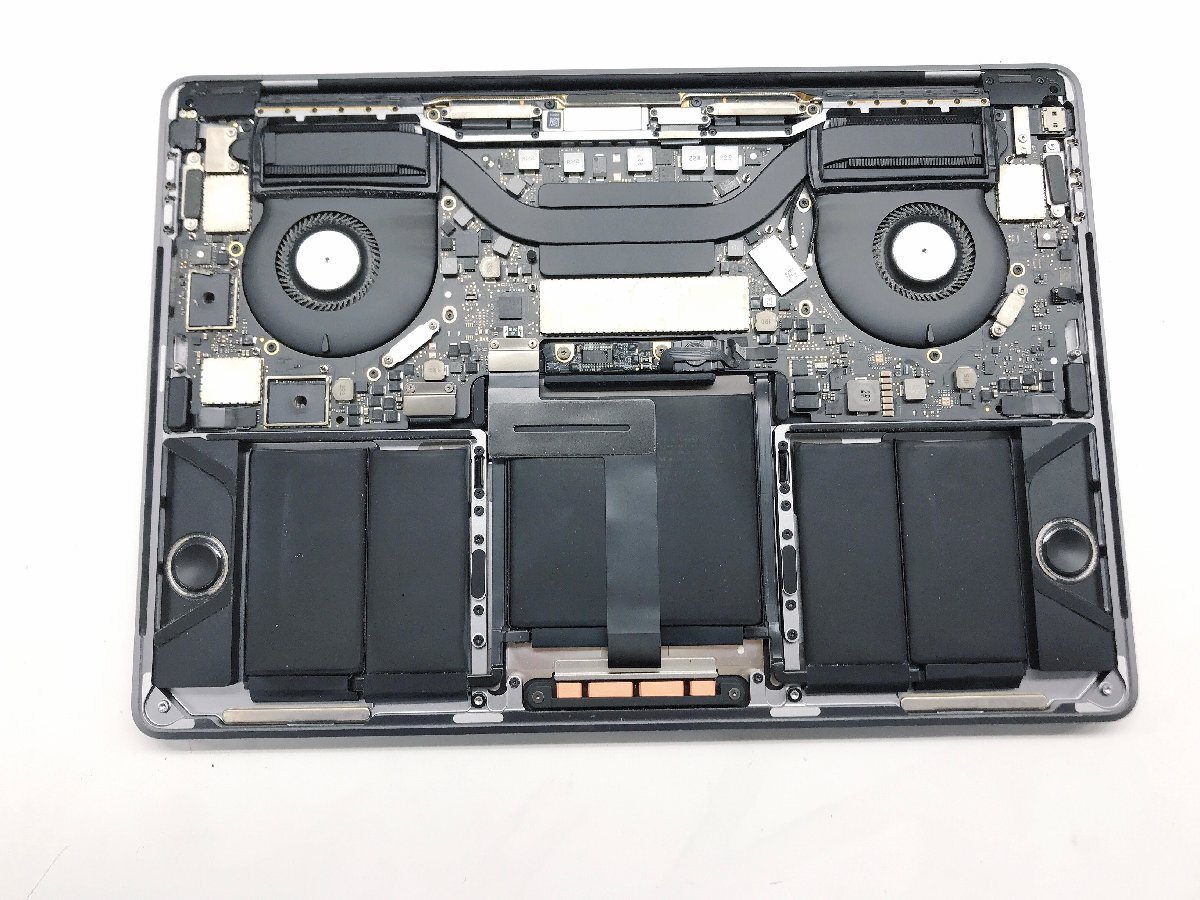 NT: Apple MacBook Pro A1706 EMC: 3163 スペック不明 ノートパソコン ジャンク品_画像2