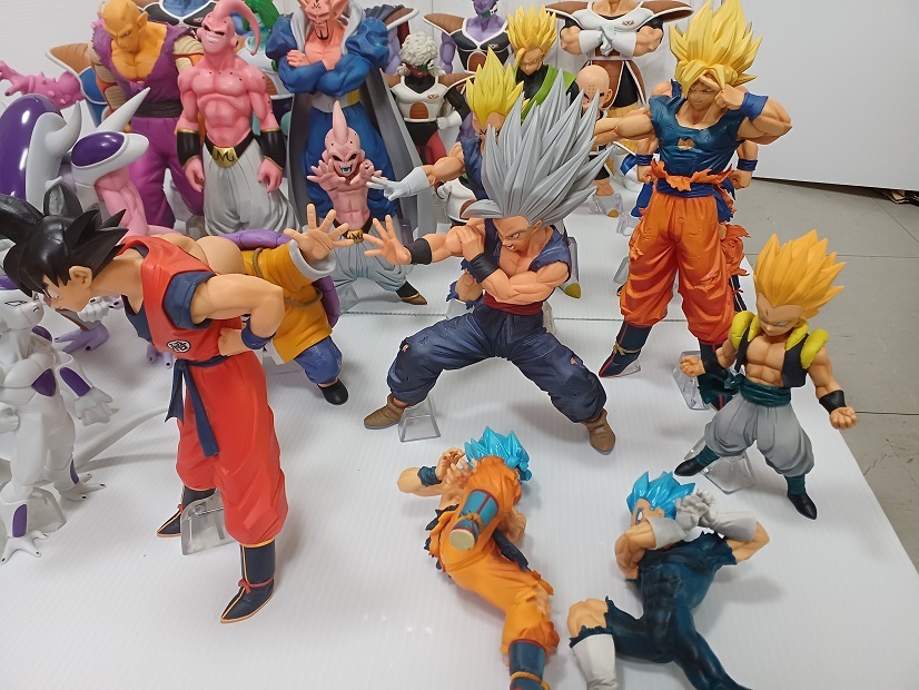 Yahoo!オークション - ドラゴンボール フィギュア 30体 まとめ Yahoo!オークション - ドラゴンボール フィギュア 30体 まとめ