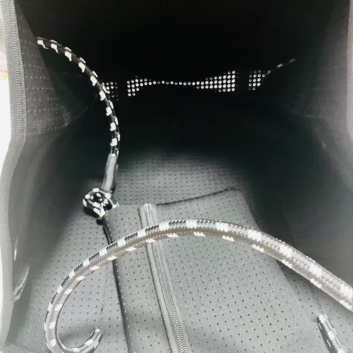 ネオプレーン トートバッグ 通勤 旅行 黒マザーズバッグ ポーチ付き 大容量 黒 軽量 保育園 ブラック  プール 海 ジム