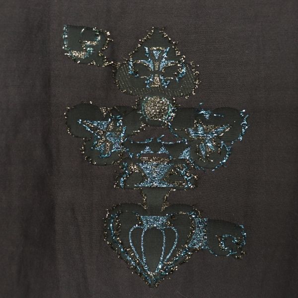 KOSUKE TSUMURA pleat processing earth . pattern lame embroidery One-piece dress tsu blur ko light ke Tsu ...FINAL HOMEfai flannel Home 2401157