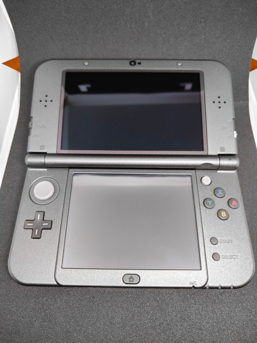 New Nintendo 3DSLL モンスターハンター4G スペシャルパック ニンテンドー  完品 本体 ソフト 充電器 ケース