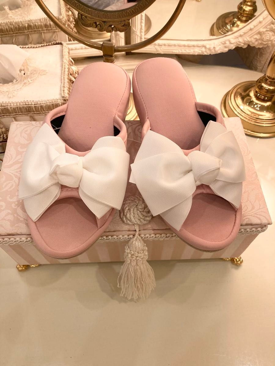 ジェニファーテイラーroom shoes pink＆White サイズM