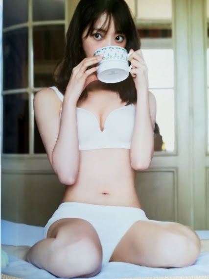 堀未央奈 写真集　いつかの待ち合わせ場所_画像10