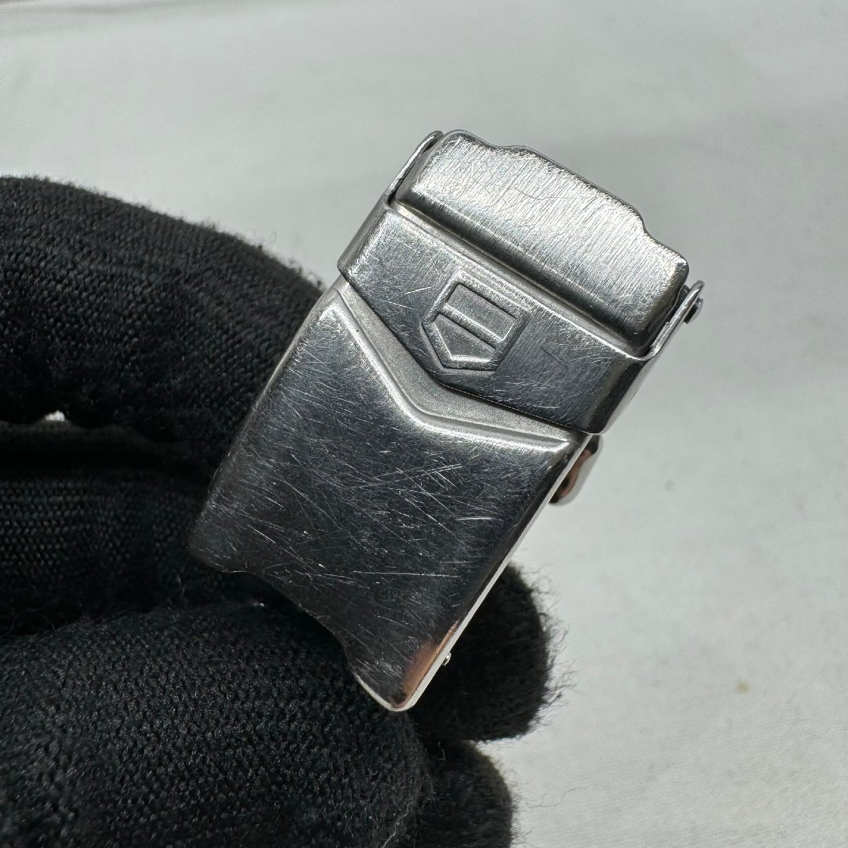 【時計】TAG Heuer タグホイヤー　セルプロフェッショナル200 WG1219 グリーン文字盤　メンズ　ボーイズ　腕時計　ジャンク_画像6