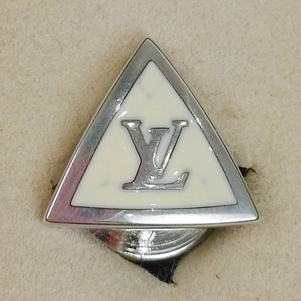 LOUIS VUITTON　ラペルピン　ホワイト×シルバー　SV925　ロゴ　箱あり　ピンバッチ　ルイヴィトン　LV_画像2