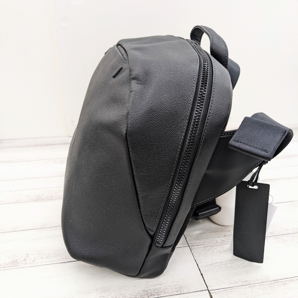 未使用品 FARO ファーロ Smart Sling Bag 2 F2211B502 スリングバッグ 防水 レザー ビジネスレザー ショルダーバッグ