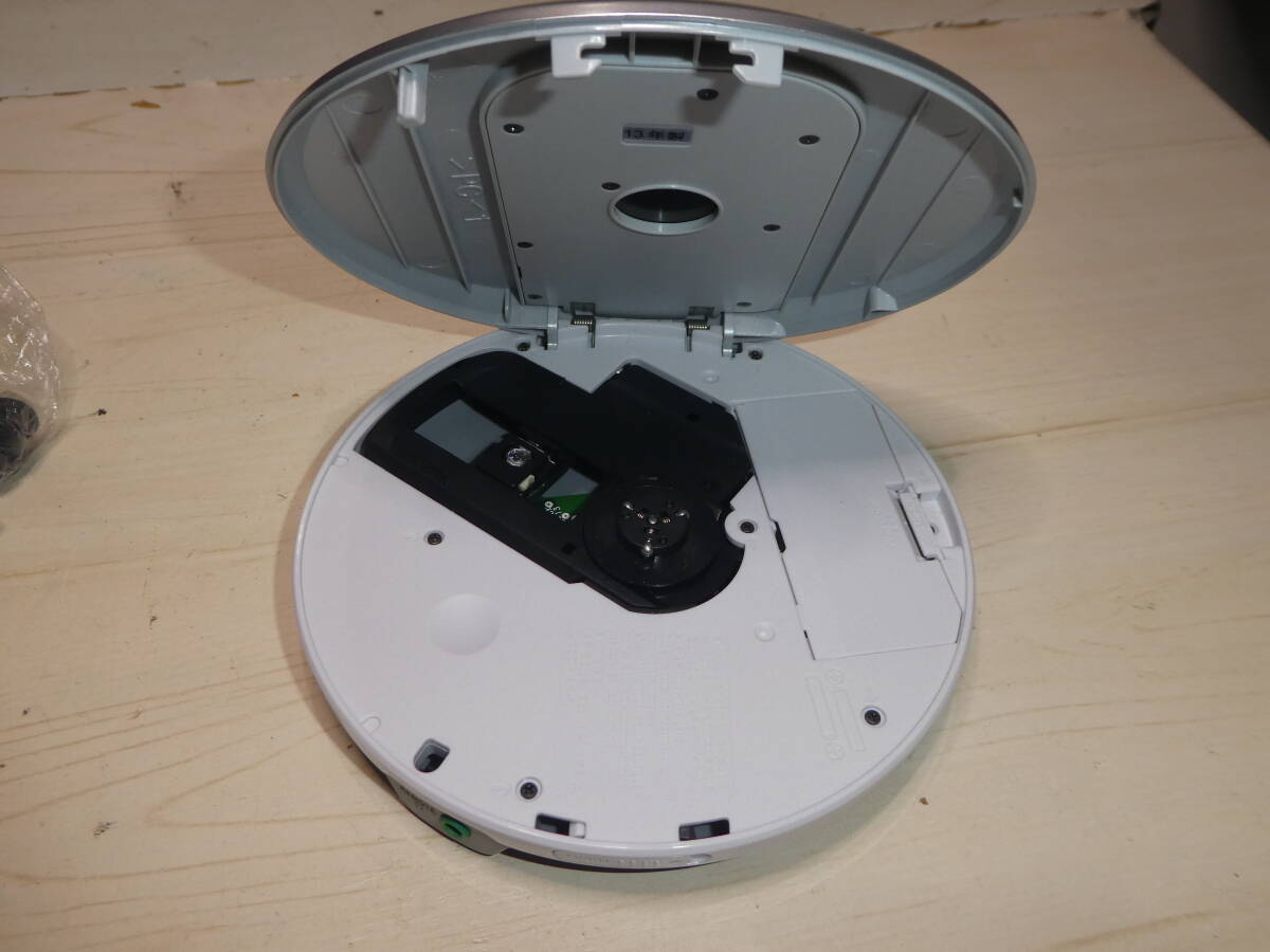 SONY D-NE241 CDウォークマン リモコン・ACアダプター付き 美品の画像5