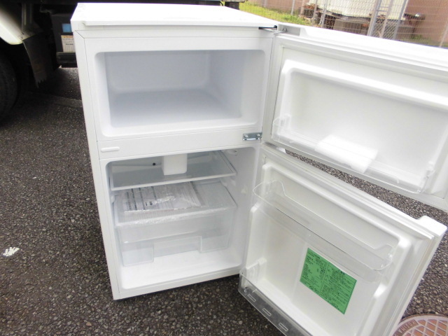 超美品 YAMADA SELECT ヤマダセレクト ノンフロン冷凍冷蔵庫 YRZ-CO9H1 87L ホワイト系 2022年製の画像3