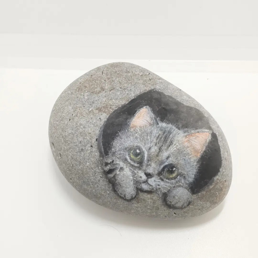 saburina*kiji tiger * stone cat * hand-drawn illustrations * animal picture ** cat stone * stone .. art * Stone art * paperweight 