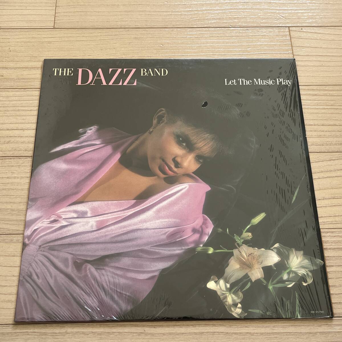 【輸入盤/Vinyl/12''/Motown/M8-957M1/81年盤/Shrink残】The Dazz Band / Let The Music Play ...................... //Soul,Funk,Disco//の画像1
