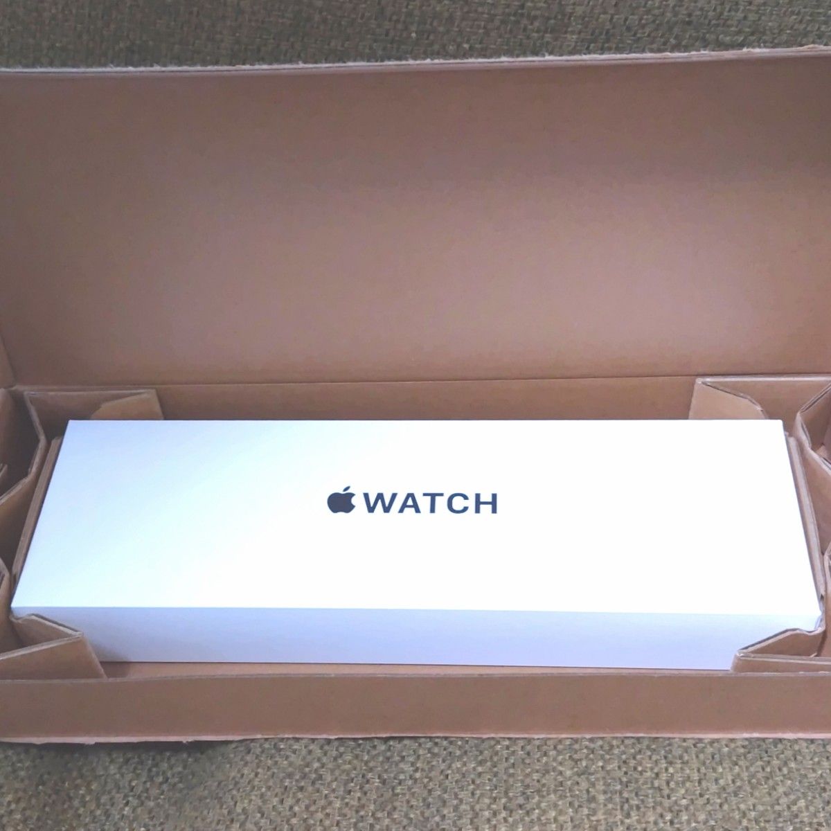 Apple Watch SE GPSモデル 40mm ミッドナイトアルミニウムケース Apple Watch SE GPSモデル 40mm ミッドナイトアルミニウムケース