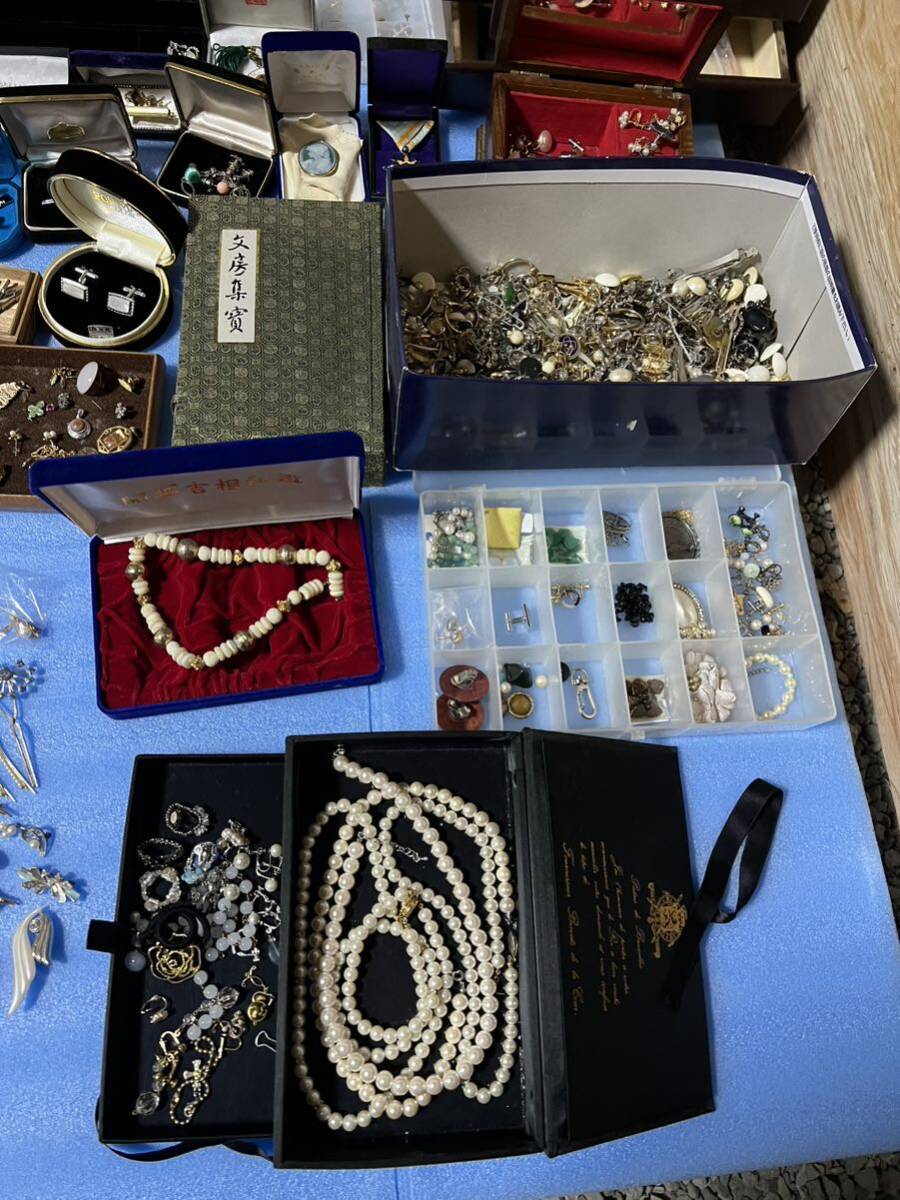  accessory earrings necklace ring brooch earrings tiepin pearl bracele pearl SV925 etc. other approximately 32.3kg summarize present condition 