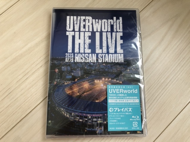 中古美 UVERworld THE LIVE at NISSAN STADIUM 2023.07.29 (Blu-ray), THE LIVE 2022.12.21 at Yokohama Arena (Blu-ray) ウーバーワールド_画像2