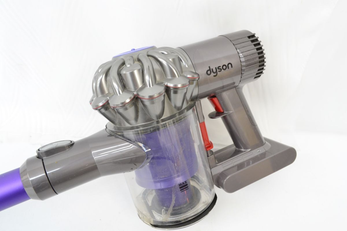 (9P 0322Y3)1円～ dyson ダイソン クリーナー DC62 掃除機 充電式 コードレス_画像3