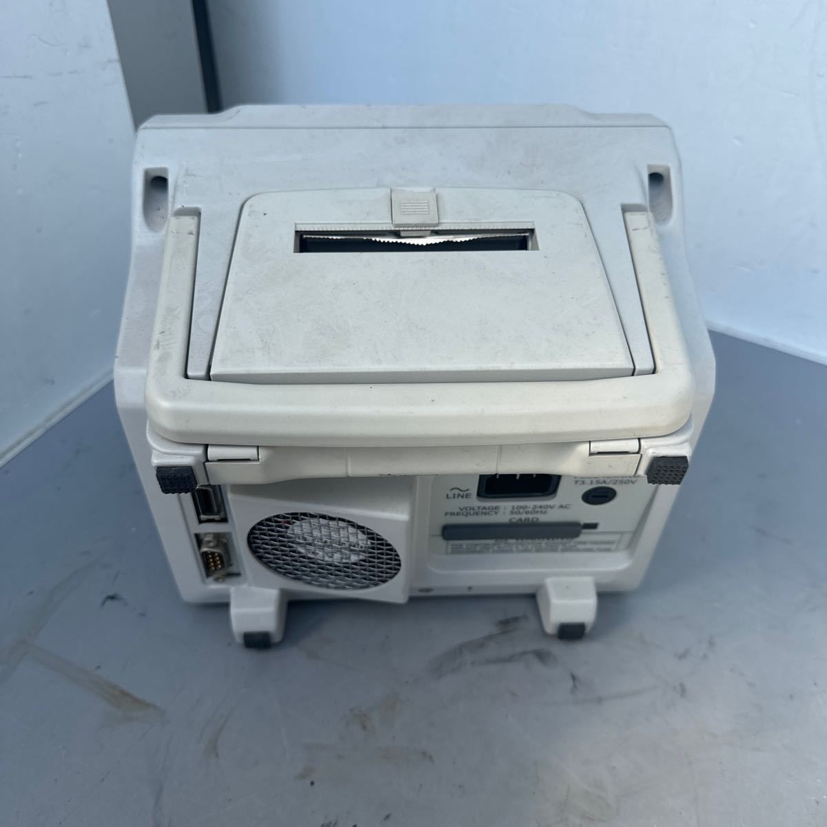 中古品　IWATSU 岩崎通信機 デジタルオシロスコープ DS-8812_画像4