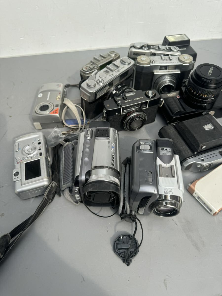 中古品　MINOLTA Canon OLYMPUS カメラ ビクタービデオカメラ　まとめて出品_画像4