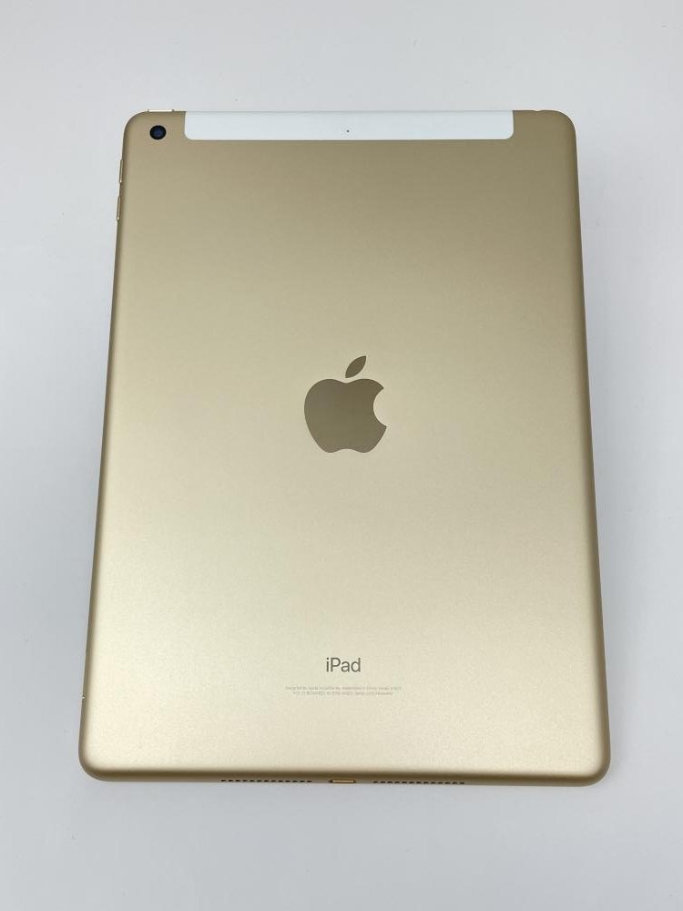 U215【美品・制限○　白ロム】 iPad 第5世代 32GB docomo ゴールド_画像2