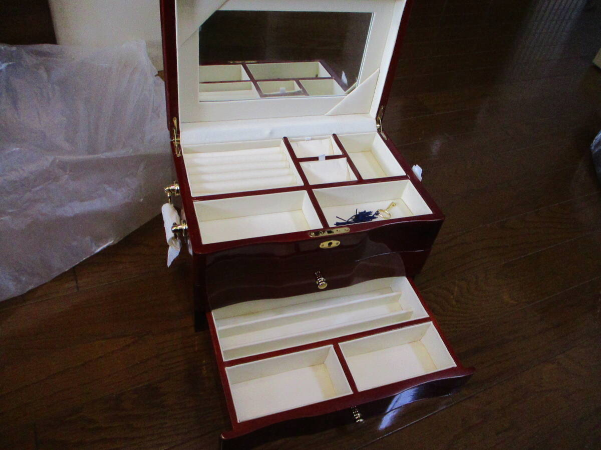 新品未使用 化粧台 ジュエリーボックス 収納 ドレッサー 持ち運び可能 鍵付き 小物入れ 木製メイク 鏡 小箪笥 小引き出し 鏡台の画像8