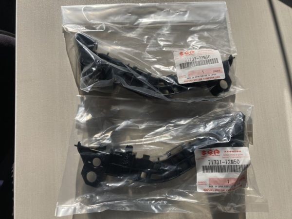 新品 スズキ MH34S MH44S スティングレイ　スティングレー 純正 フロントバンパー 左右 サイドサポート リテーナー_画像2