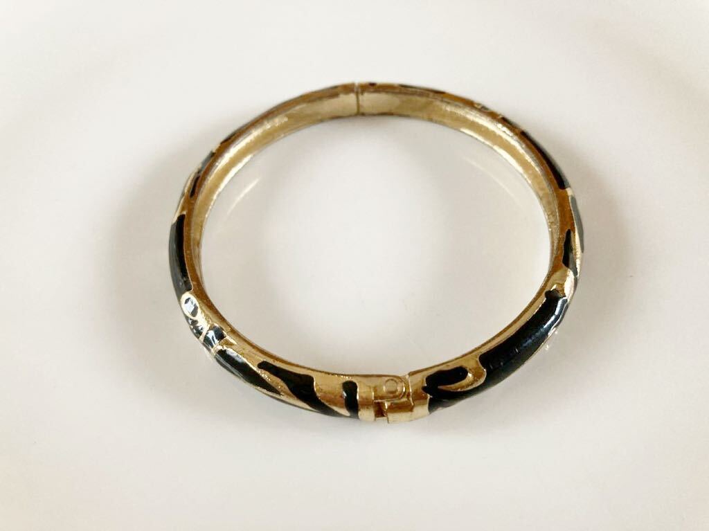 上品 レディース バングル アクセサリー ジュエリー ブレスレット 黒 金色 アンティーク ヴィンテージ vintage antique bangle Jewelry Gの画像8