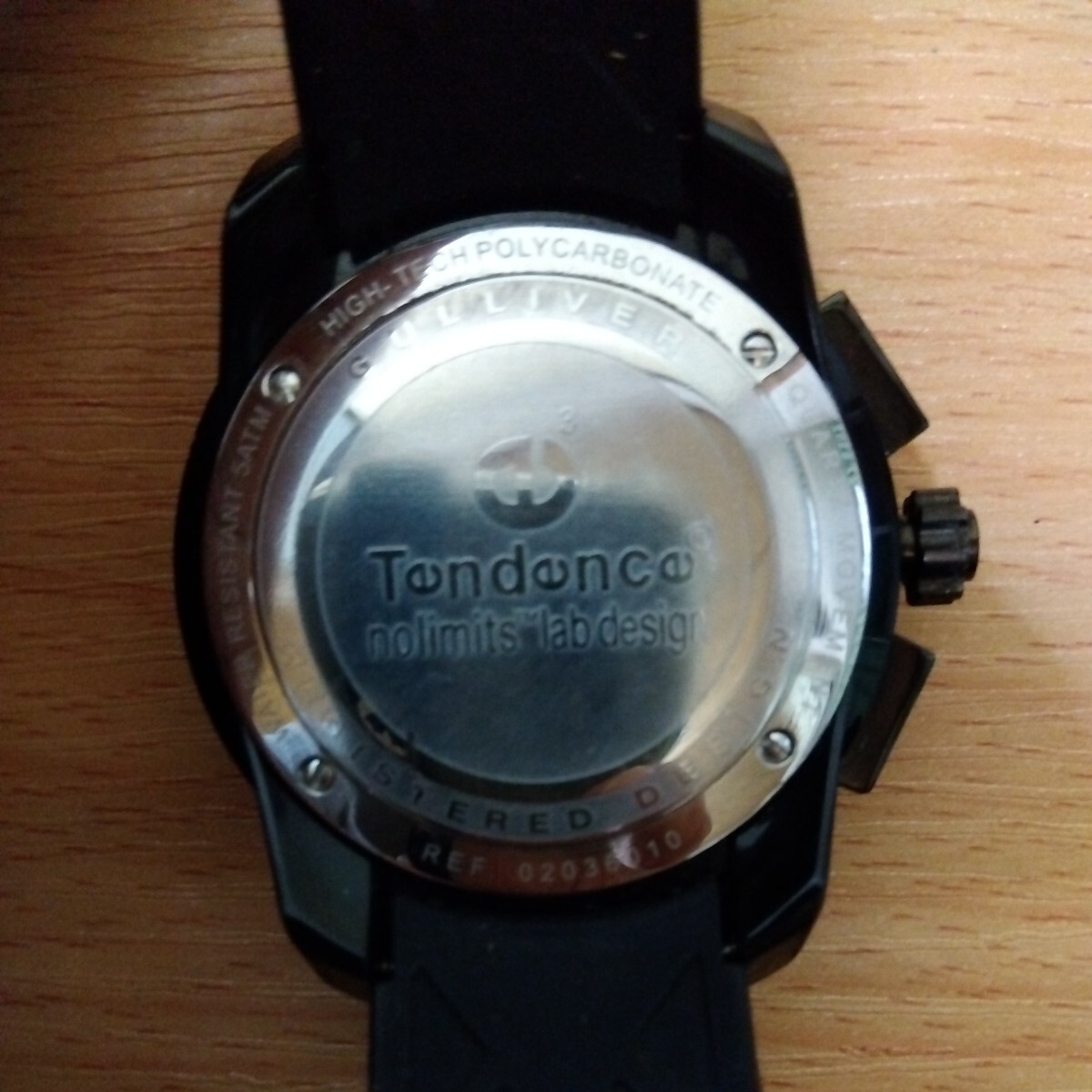 テンデンス　クロノ　黒文字盤 メンズ腕時計　取説付き　稼働します_画像2