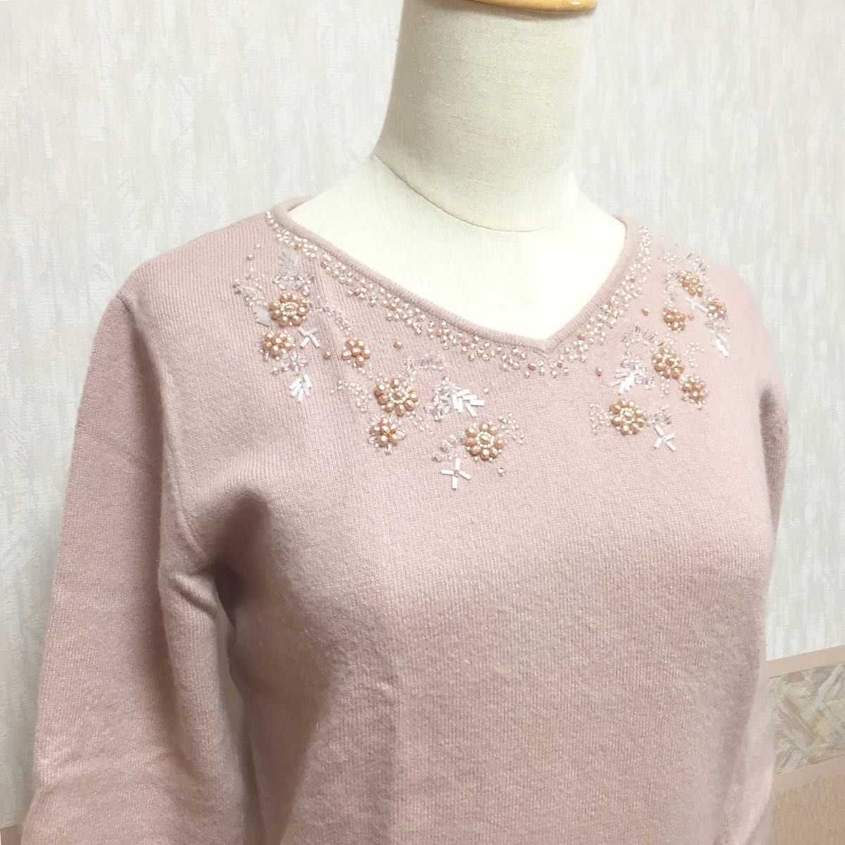 アプワイザーリッシェ アンゴラ ビーズ刺繍 Ｖネック ニット 泉里香 美人百花