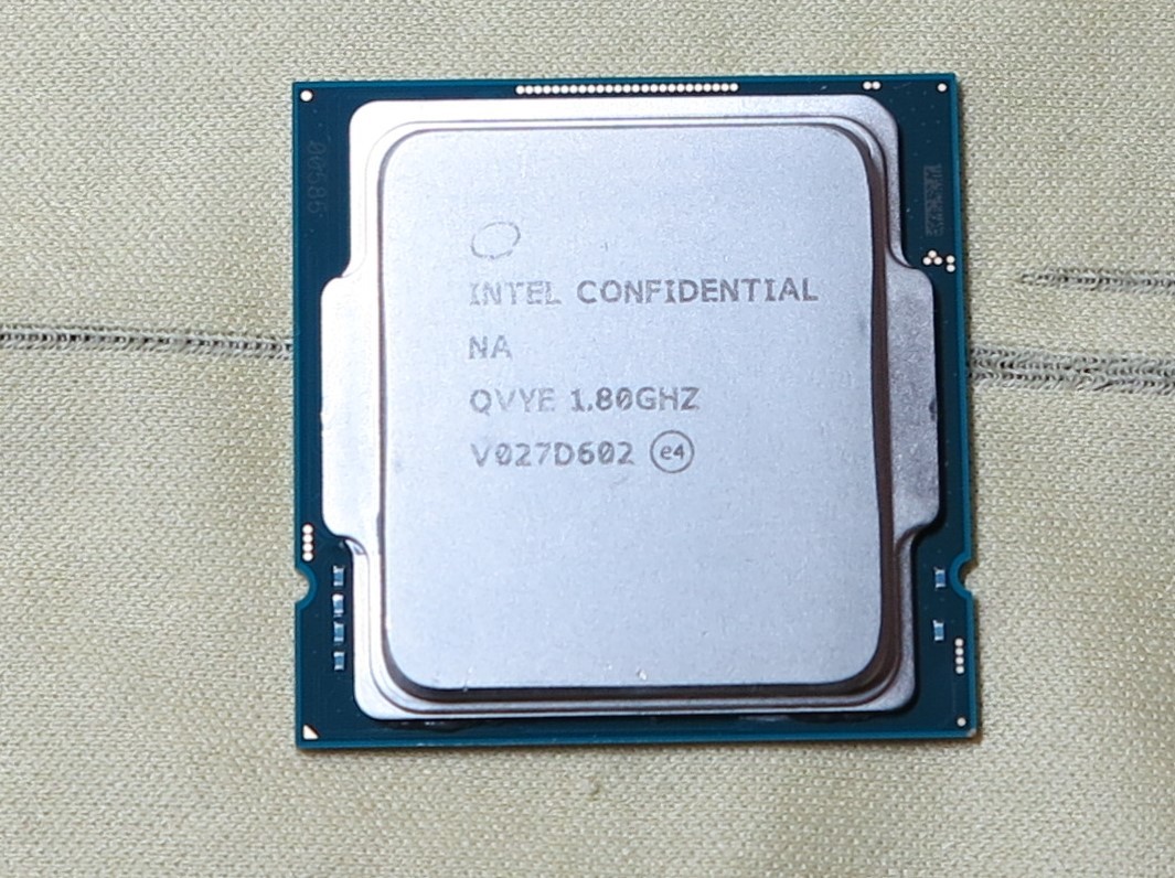 Core i9 11900 ES QVYE 8C/16T 1.8GHz LGA1200 TDP65W 使用時間８時間_画像1