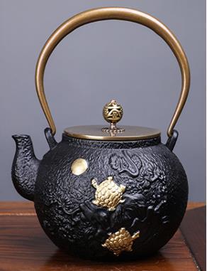 美品登場☆新入荷☆茶壺☆手彫り鉄壺 鉄やかん 鉄分補給 未塗装鉄器 茶道具_画像2