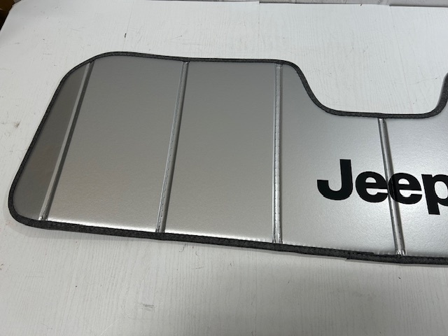 ※II JEEP JL ラングラー SUNSHADE サンシード MOPAR モパー ジープ 未使用 個人保管_画像2