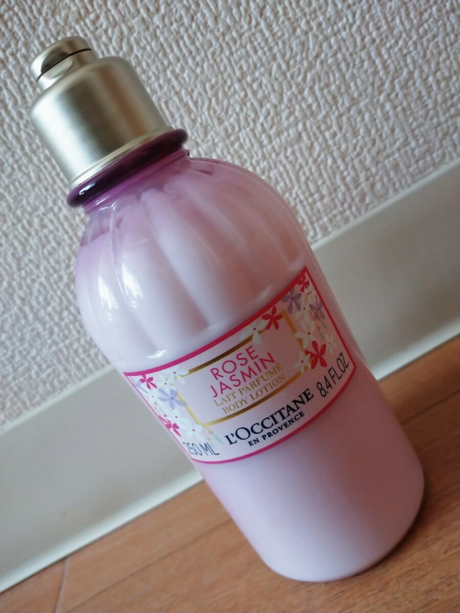 未使用　ロクシタン ジャスミンローズ　ボディミルク 　250ml LOCCITANE ROSE JASMIN _画像1