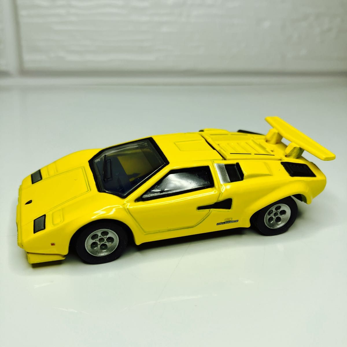 絶版トミカ ランボルギーニ カウンタックLP500S レアモデル美品 絶版トミカ ランボルギーニ カウンタックLP500S レアモデル美品