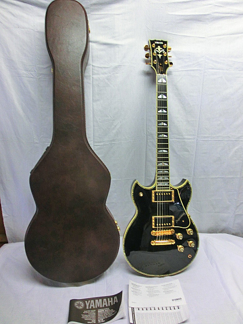 3　エレキギター　YAMAHA ヤマハ SG3000 CUSTOM　Black Metallic　ブラック　メタリック　ケース付_画像1