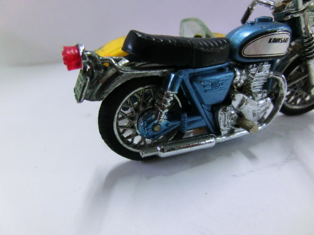 ミニカー 米沢　ダイヤペット　 1/30 kawasaki カワサキ 650 サイドカー付_画像7