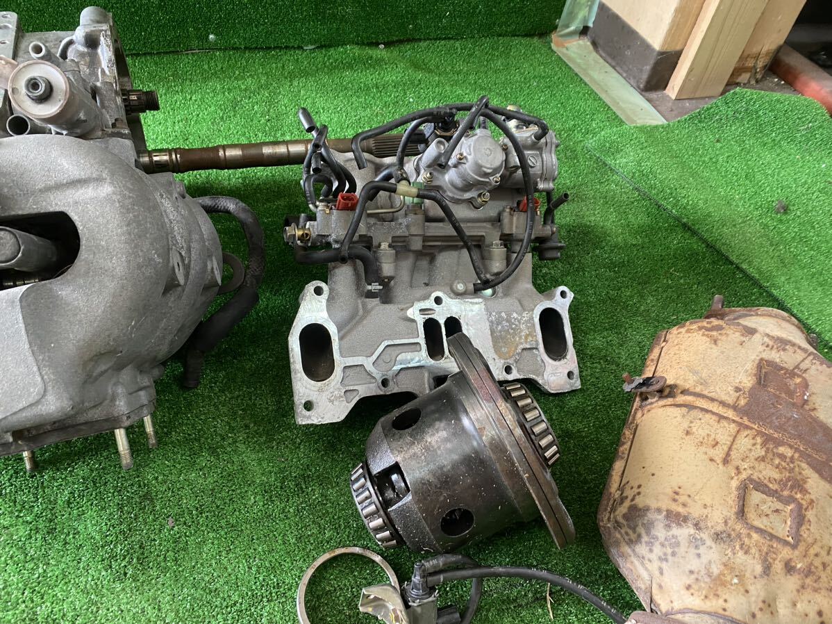 マツダRX-7 FC3S エンジン部品 サージタンクとスロットル触媒ばら売りMatsudaの画像4