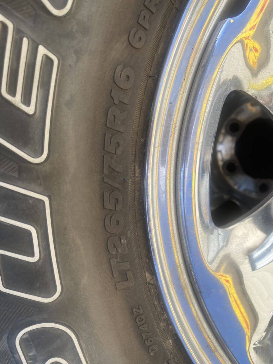 BRIDGESTONE アルミホイール16インチ6h 4wd 265/75R16 2本20年2本19年スペアタイヤあり　5本ヒビあり_画像4