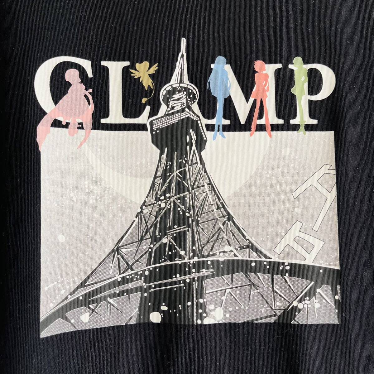 【Mサイズ】ユニクロ CLAMP UT CLAMP Tシャツの画像3