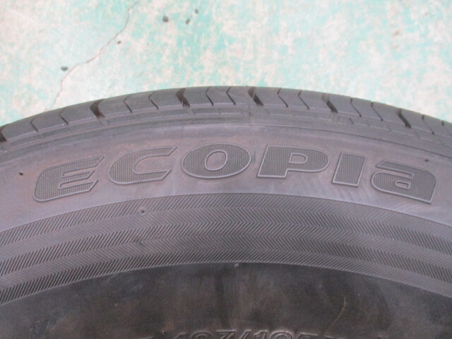 中古タイヤ ブリヂストン エコピアRD613 195/80R15 107/105N 2022年製造 ハイエース 新車装着 新車外し 納車外し_画像7